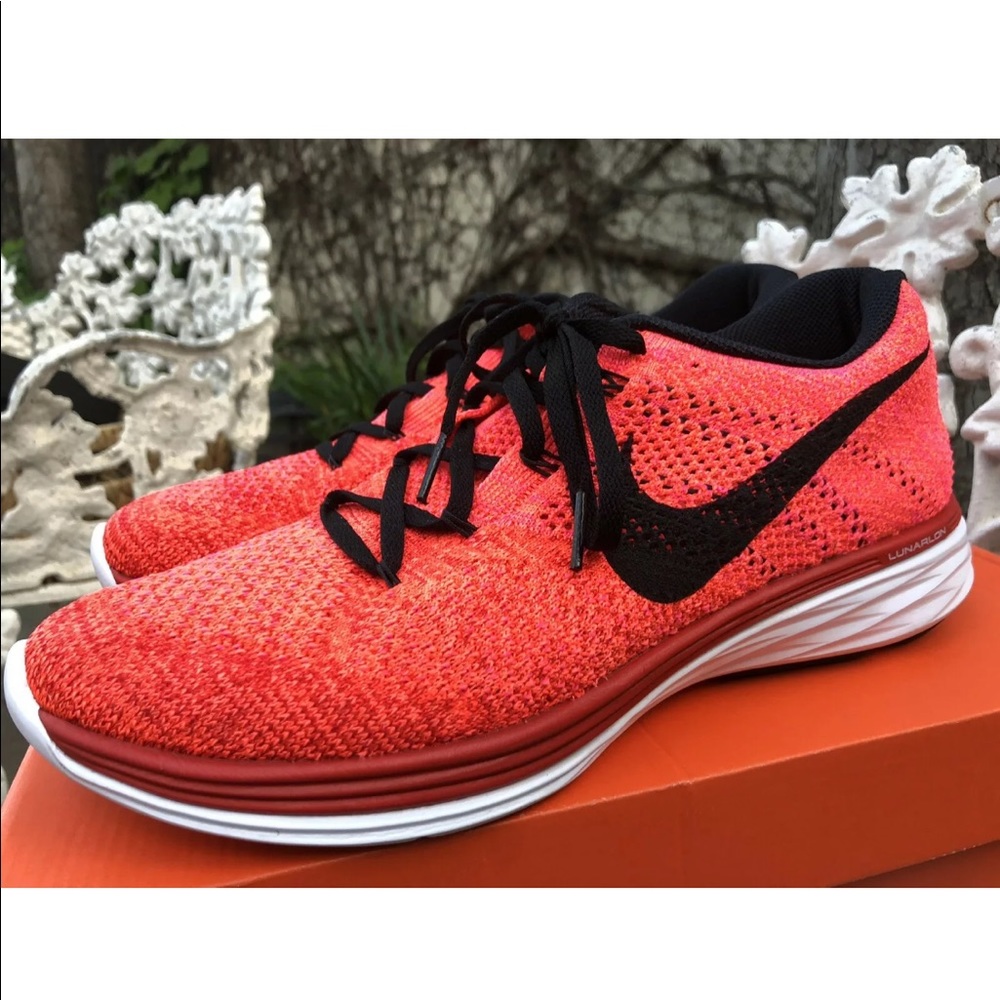 Mike Men’s Flyknit Lunar3